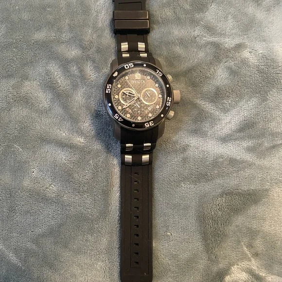 Invicta Pro Diver Scuba Men's Chronograph Quartz Black Dial Rubber Strap Watch